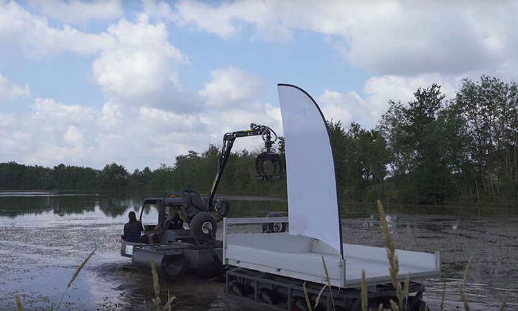 Amphibi’Ain dans l'eau 1